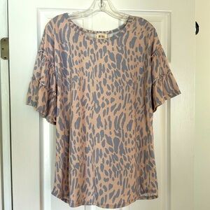 Bibi Short Sleeve Top. NWT
